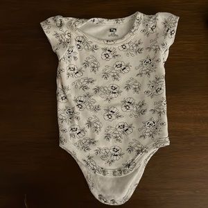 Newborn onesies - set of 2
